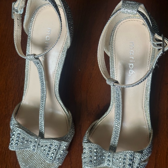 Maripe Sparkle Bow heels size 7.5 - Picture 4 of 9